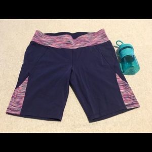 LIVI ACTIV signature stretch Knee Short 18/20